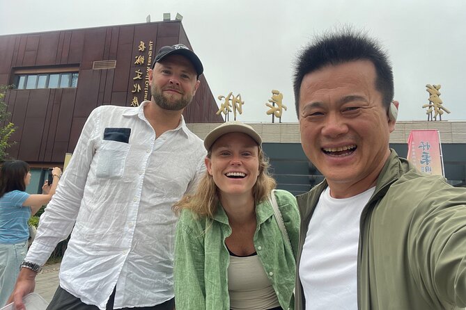 Private Car And Driver Service For Beijing City Tours - Eight hours for central Beijing or the Great Wall