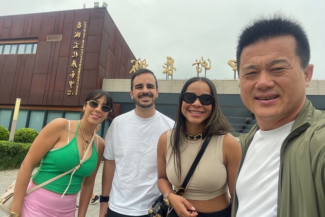 Private Car And Driver Service For Beijing City Tours - A private car changes the rhythm of sightseeing