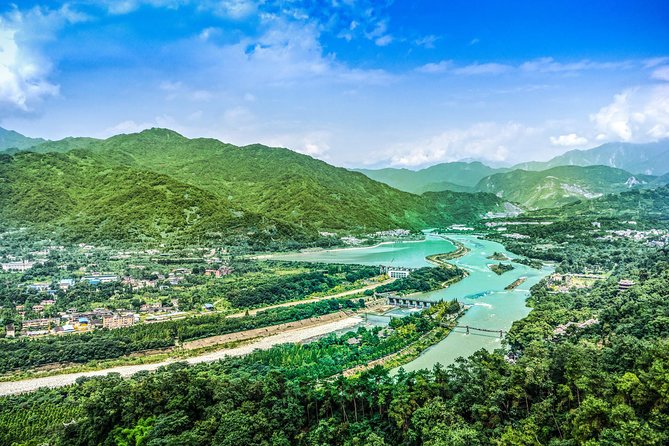 Private Day Tour: Dujiangyan Panda Base and Irrigation Project - Why this two-stop day works in Chengdu