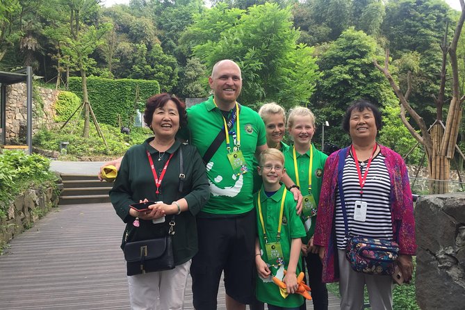 Private Day Tour: Dujiangyan Panda Base and Irrigation Project - Lunch and the Sichuan food question