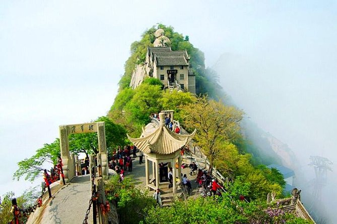 Private Day Tour of Mt. Huashan with Round-Trip Cable Car from Xi'an - Leaving Xian in a private car