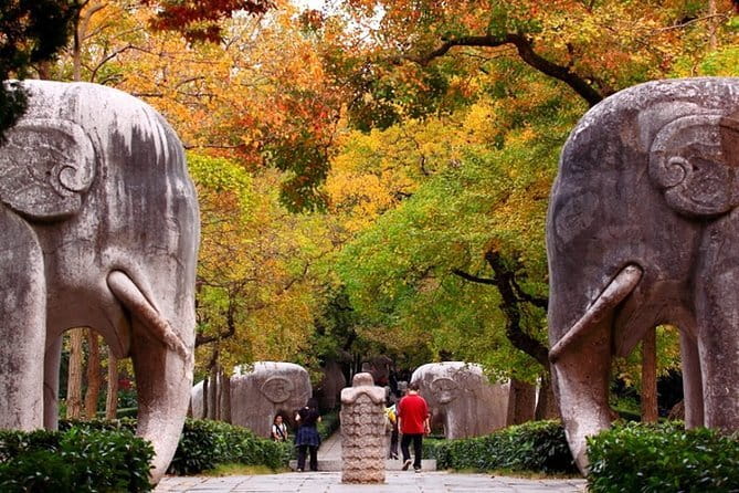 Private Day Tour to Niushoushan Cultural Park in Nanjing - Usnisa Temple, worship hall, and Chan State Scenery