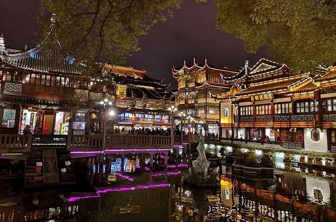 Private Evening Tour: VIP Huangpu River Cruise and Shanghai Lights - Guides, Vehicles, and the Private Format