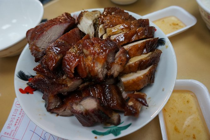 Private Food Tour: Hong Kong Island - Dried seafood, tea, and the local pantry