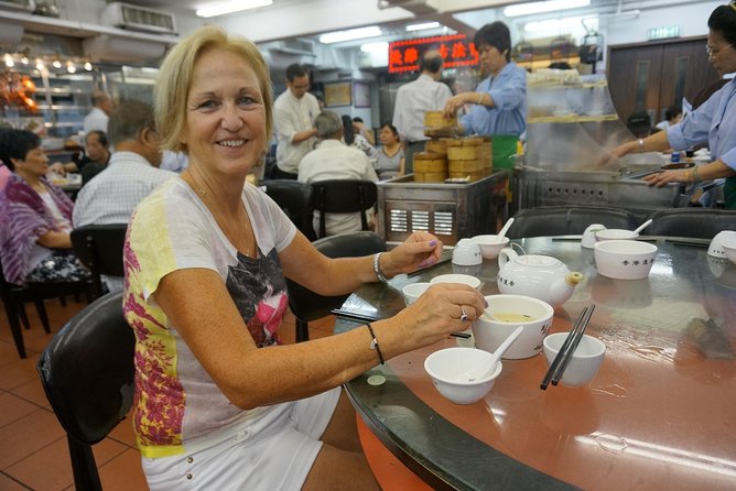 Private Food Tour: Hong Kong Island - Riding the Ding Ding to Wan Chai