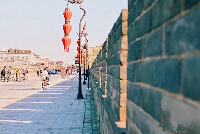 Private Full-Day Xi'an Highlights Tour with Pickup and Lunch - Walking Xi’an’s 14-kilometer City Wall