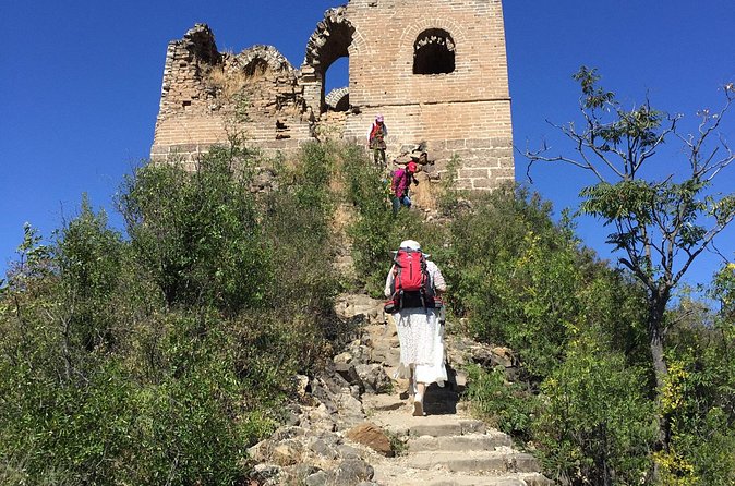 Private Great Wall of Gubeikou Hiking Tour from Beijing - Climbing past General Tower and the watchtower
