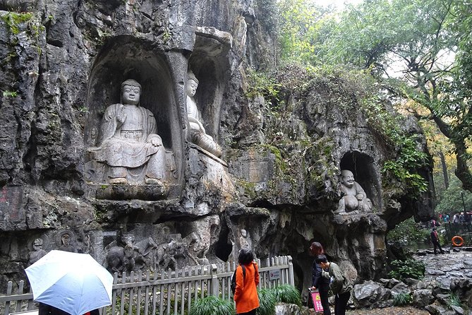 Private Hangzhou Day Tour to West Lake, Lingyin Temple, Tea Village, Old Pagoda - West Lake by sightseeing boat