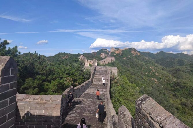 Private Jinshanling Great Wall Hiking Tour - Why Jinshanling is a better fit than the busiest wall sections