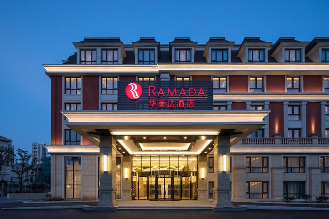 Private Round-Trip Transfer between Airport and Hotel - A calm first hour in Beijing