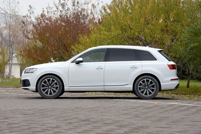 Private Round-Trip Transfer:Chengdu Shuangliu Airport or Chengdu - Meeting your driver after landing at CTU or TFU