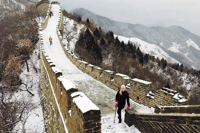 Private Round Trip Transfer Service To Mutianyu Great Wall - Arriving at Mutianyu and Sorting Out Tickets