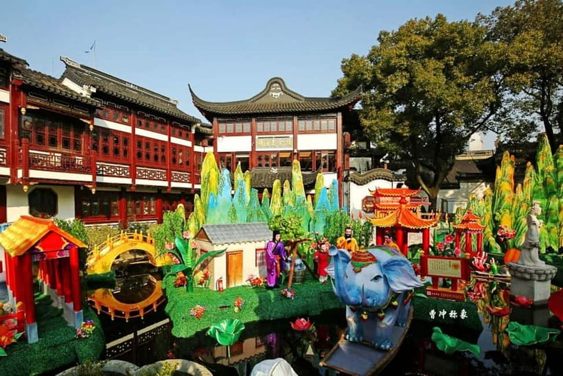 Private Shanghai Full Day City Tour with Old &New Highlights - The French Concession shows everyday Shanghai