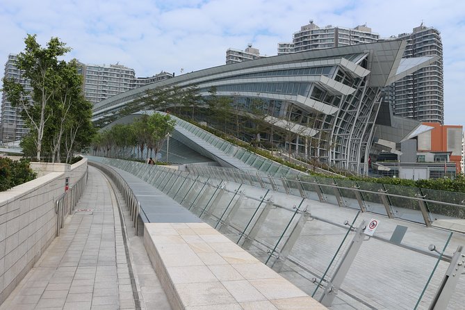 Private tour - Hong Kong's major sites and history - Statue Square and Central: Hong Kong’s financial core