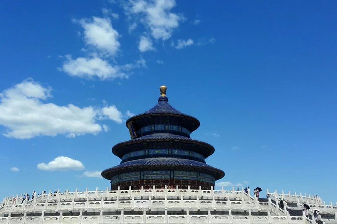 Private Tour: Temple of Heaven with Roast Duck and Acrobatic show - What private guiding adds to the price