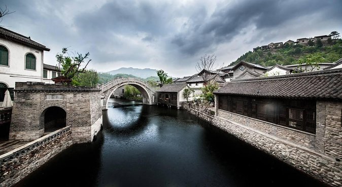 Private Tour to Gubei Water Town and Simatai Great Wall with Cable Car and Lunch - The two-hour ride from Beijing