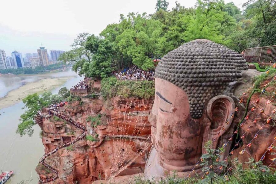 Private Tour to Leshan Giant Buddha & Huanglongxi Old Town - Five details that shape the day