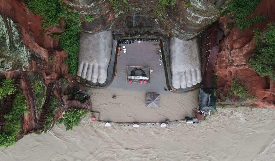 Private Tour to Leshan Giant Buddha & Huanglongxi Old Town - Why this private pairing works from Chengdu