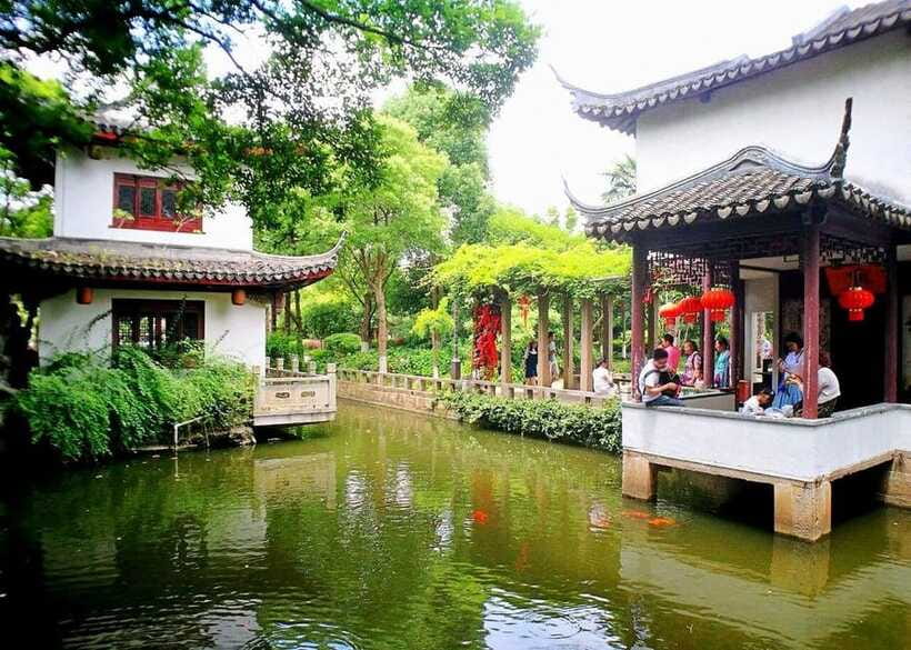 Private Tour:Zhujiajiao Water Town by German-Speaking Guide - Who will enjoy this half-day outing?