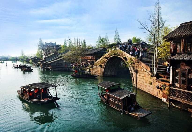 Private Tour:Zhujiajiao Water Town by German-Speaking Guide - Seeing the old town from a private boat