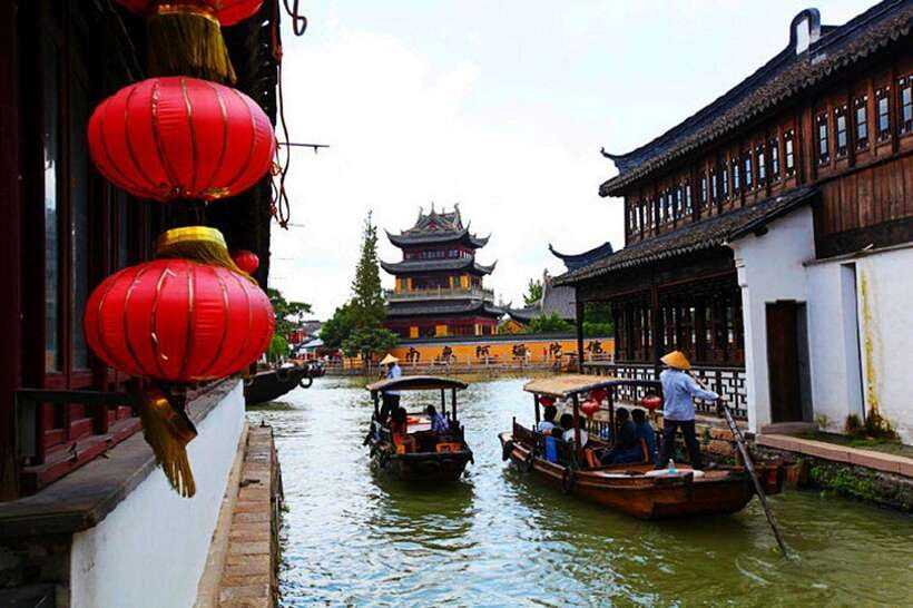 Private Tour:Zhujiajiao Water Town by German-Speaking Guide - What the German guides add