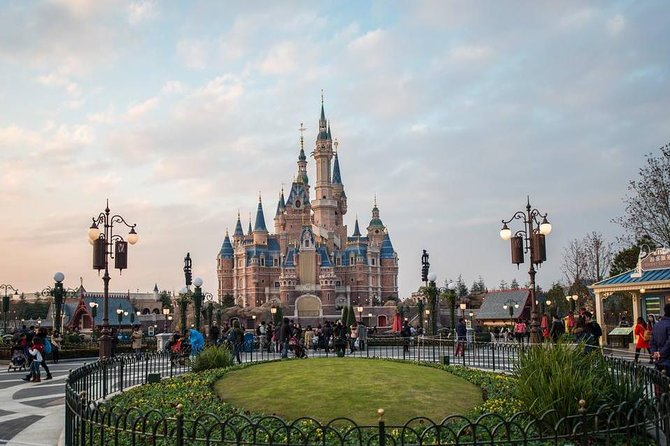 Private Transfer between Shanghai Disneyland and City Hotel - The morning pickup at your Shanghai hotel
