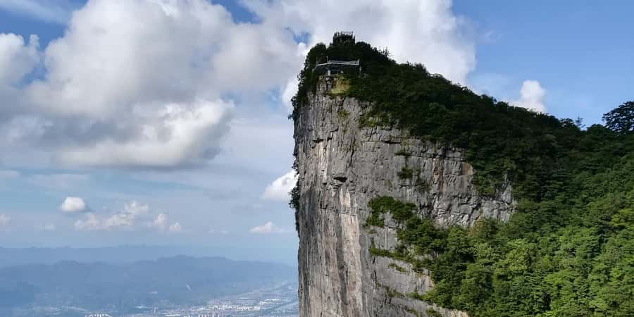 Private VIP Zhangjiajie Tianmen Mountain Day Tour - The cable car ride is the first major attraction