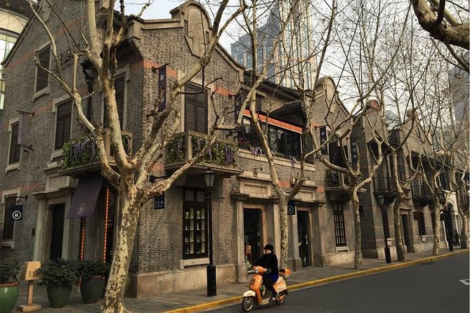 Private Walking Tour in the Former French Concession - King Albert Apartment and a residential side of Shanghai