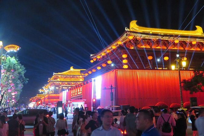 Private Xi’an Night & Food Tour by Tuk Tuk and Public Transportation - Michael and the human side of the tour