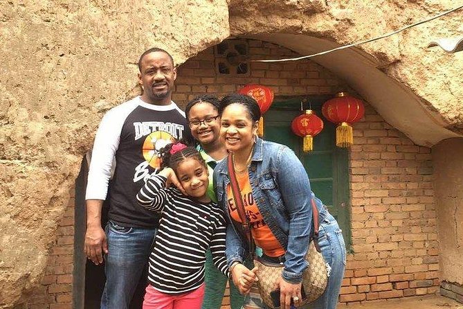 Private Xi'an Tour: Terracotta Warriors, Hanyangling Museum, Cave Homes - A 20-minute look inside a farmers’ cave home