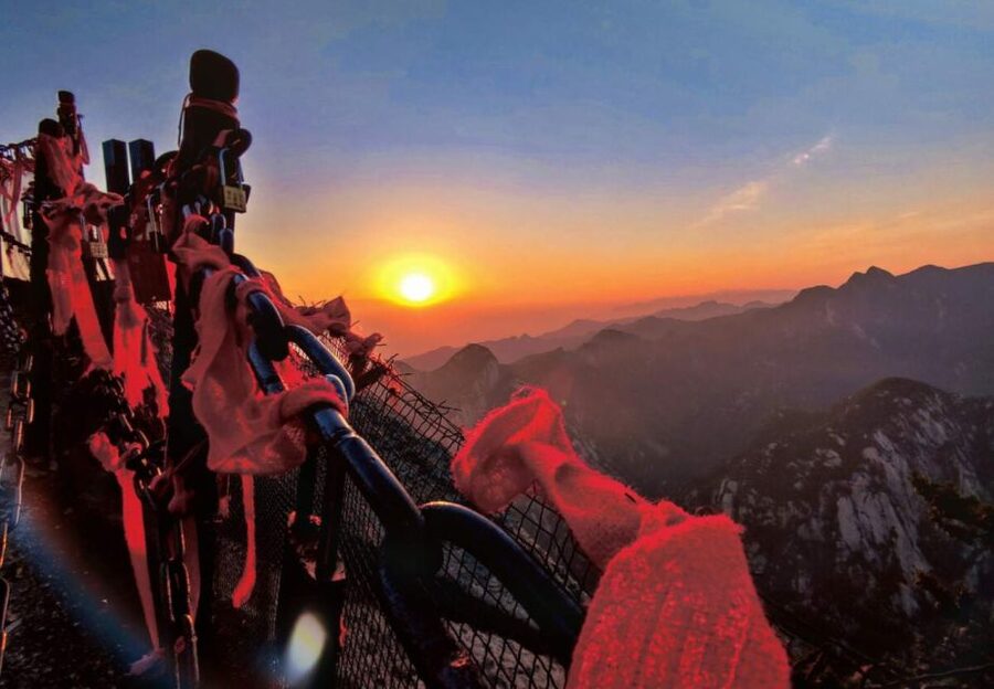 Private Xian Mt. Huashan Adventure Tour: Explore in Your Own - Returning by cable car and private vehicle