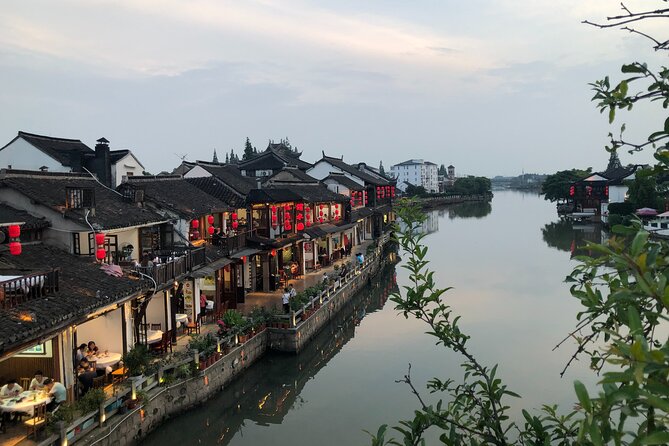 Private Zhujiajiao Watertown Photoshoot Tour - Exploring Zhujiajiao Ancient Town