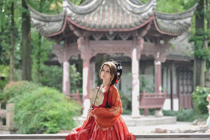 Private Zhujiajiao Watertown Photoshoot Tour - Choosing Hanfu, Tang, or Qing clothing