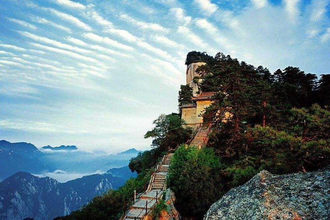 Privately Guided Tour to Mt.Hua - Four routes, one day, and a sensible compromise
