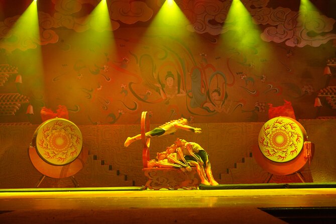 Red Theatre Beijing Acrobatic Show Tickets Official Booking - What makes the Red Theatre show worth your evening