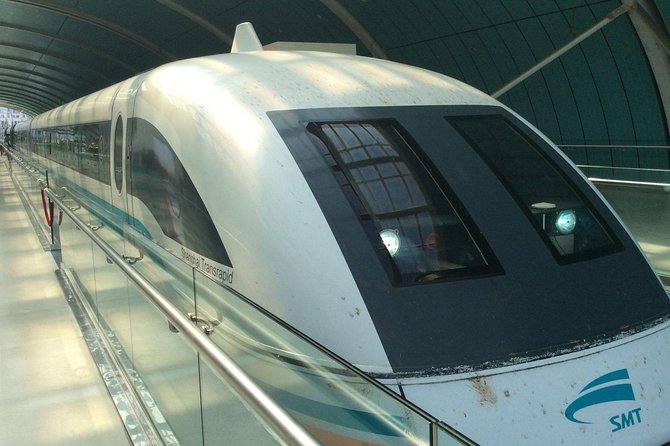 Round-trip Transfer by High-Speed Maglev Train: Shanghai Pudong International Airport - Speed claims and operating times