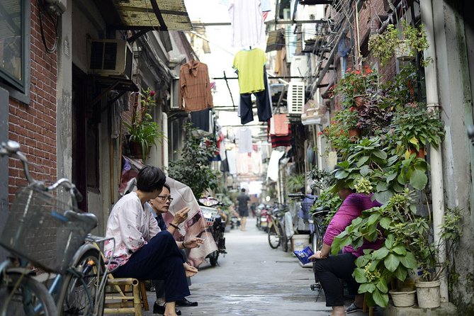 Secret Noodle and Wonton in Shanghai Alleyways with Local Beer - Wontons near South Shanxi Road and Xintiandi