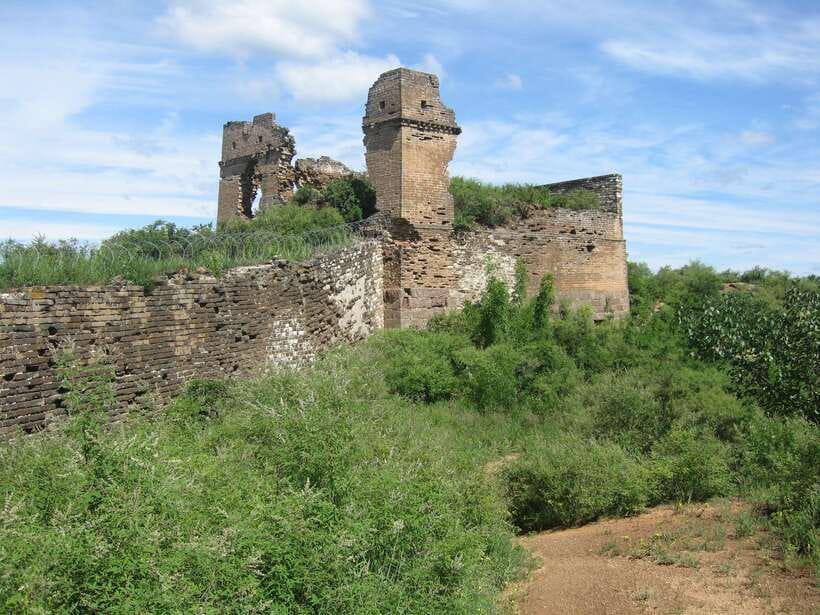 Self-guided challenging hiking from Jinshanling to Gubeikou - Gubeikou and the wilder Wall