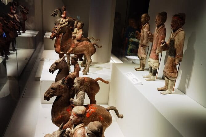 Shaanxi History Museum Qin-Han Branch English guide service - How the tour compares with the city-center museum