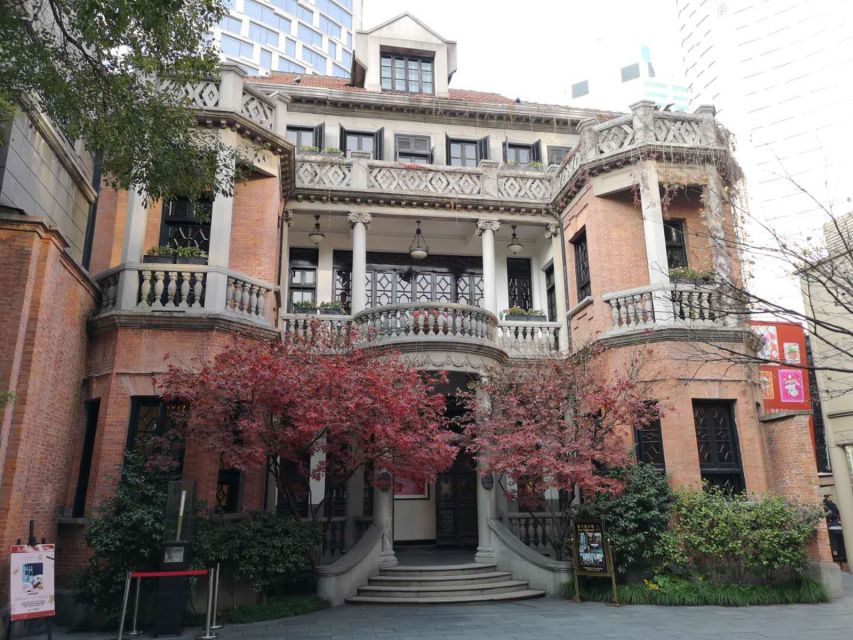 Shanghai: 8-Hour Private City Tour - Jade Buddha Temple and the meaning behind the statues