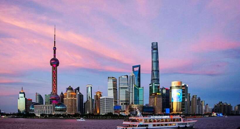 Shanghai Airport Layover Tour with Amazing City Highlights - Old Town and the nine lucky bridges