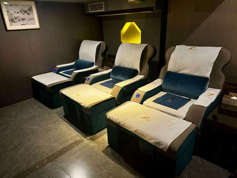 Shanghai:Authentic Chinese Body/Foot Massage, Hair& Head SPA - Cupping: A Short Add-On With Visible Results