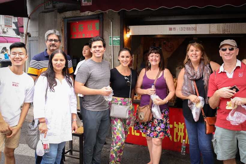 Shanghai Coffee & Breakfast Tour - Hole-in-the-wall bings with real breakfast character