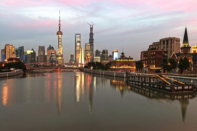 Shanghai Evening Tour: Huangpu River Cruise and Street Food - Why this four-hour route works for a first night