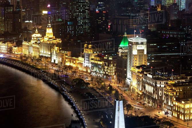 Shanghai Evening Tour: Huangpu River Cruise and Street Food - The Huangpu River cruise: one hour of Shanghai from the water
