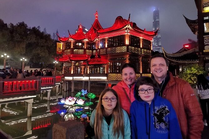Shanghai Evening Tour: Huangpu River Cruise and Street Food - What the private format really gives you