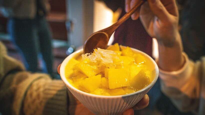 Shanghai: Evening Walking Food Tour - Shanghai’s sweet secret: mango, sago, and pomelo