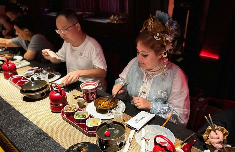 Shanghai Guided Royal Banquet Photo (Incl) with Massage Opt - Practical Planning for Your Shanghai Visit