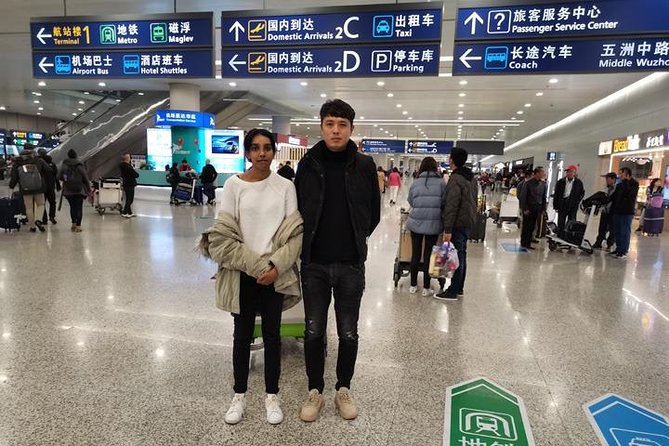 Shanghai Hongqiao Airport To Shanghai Hotel:Private transfer with Meet service - Why a private arrival transfer can be worth it in Shanghai