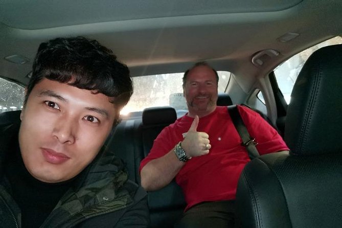 Shanghai Hongqiao Airport To Shanghai Hotel:Private transfer with Meet service - Finding the driver at Hongqiao Airport
